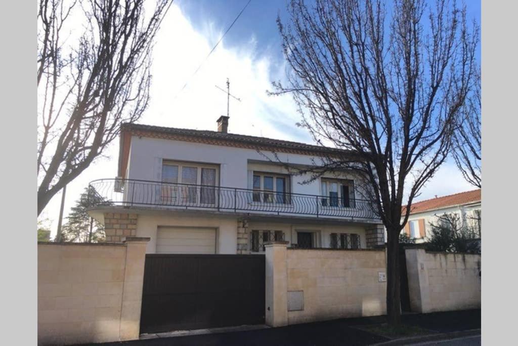 Maison Familiale A Nîmes Buitenkant foto