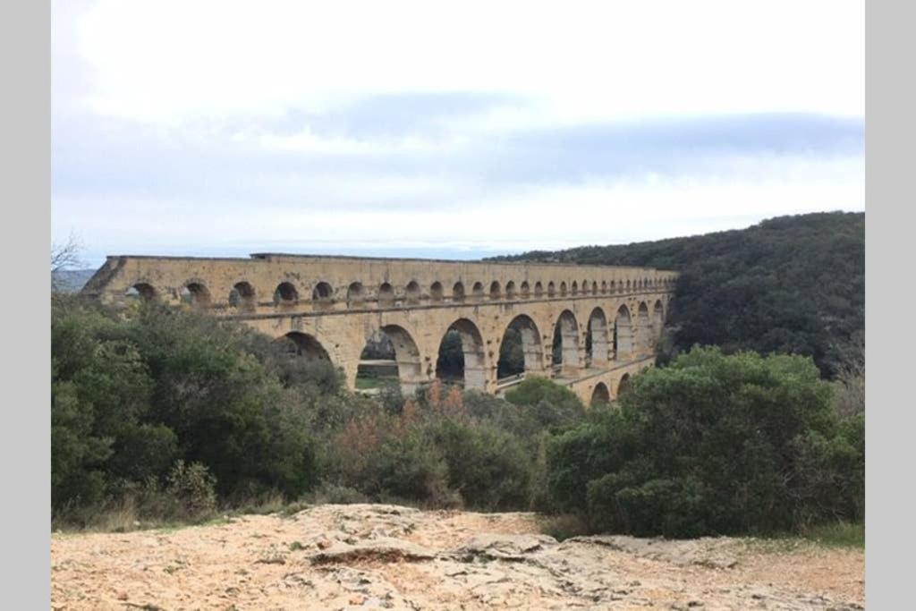 Maison Familiale A Nîmes Buitenkant foto